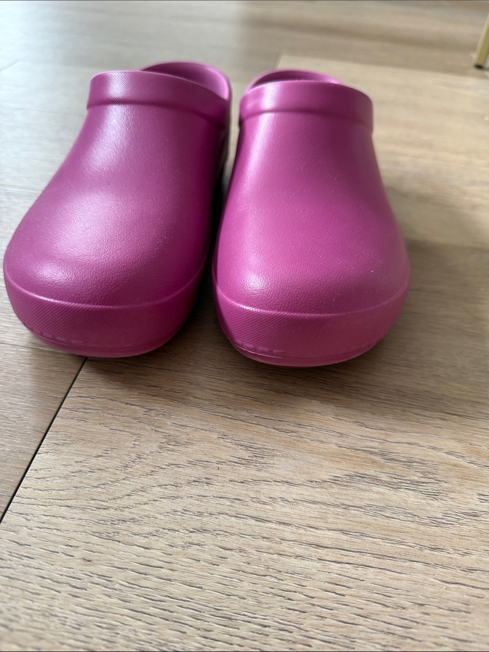 Dansko Hot Pink Clogs with Leopard-Print Insole (Size 37 = 6.5-7) - Picture 5 of 6